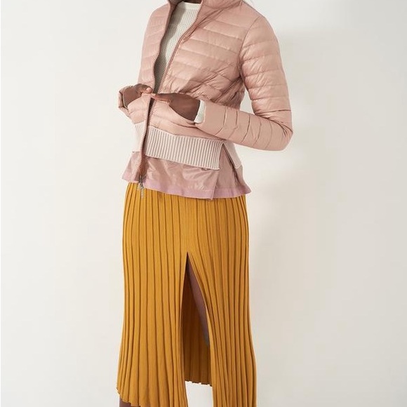 Bev Puffy Jacket - Picture 2 of 6